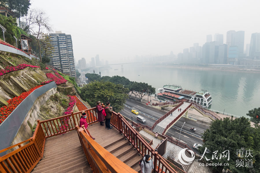 �����ڗ��������e�^���� �u���z