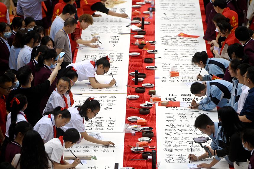 ��ӬF(xi��n)���������z