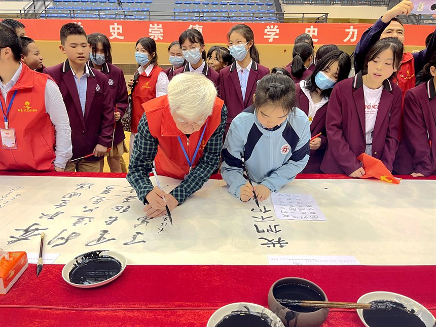 ��ʮ�q���g�ĕ������c���ƺ�ЌW(xu��)�ČW(xu��)����ͬ����������W(w��ng) ����z