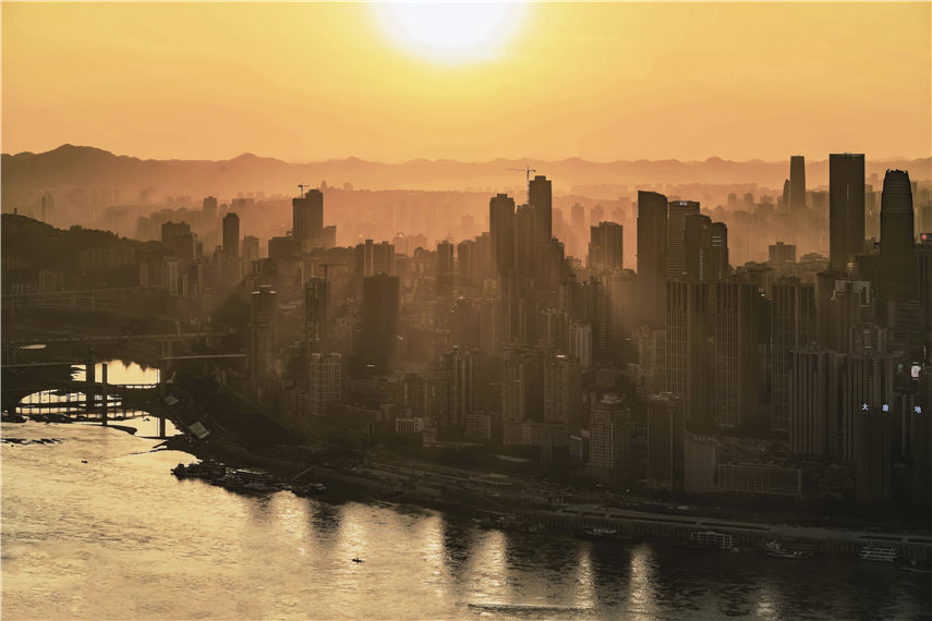 ��ɫ���������\��ɽ�����@��һ�N���V�������S�M(j��n)�z