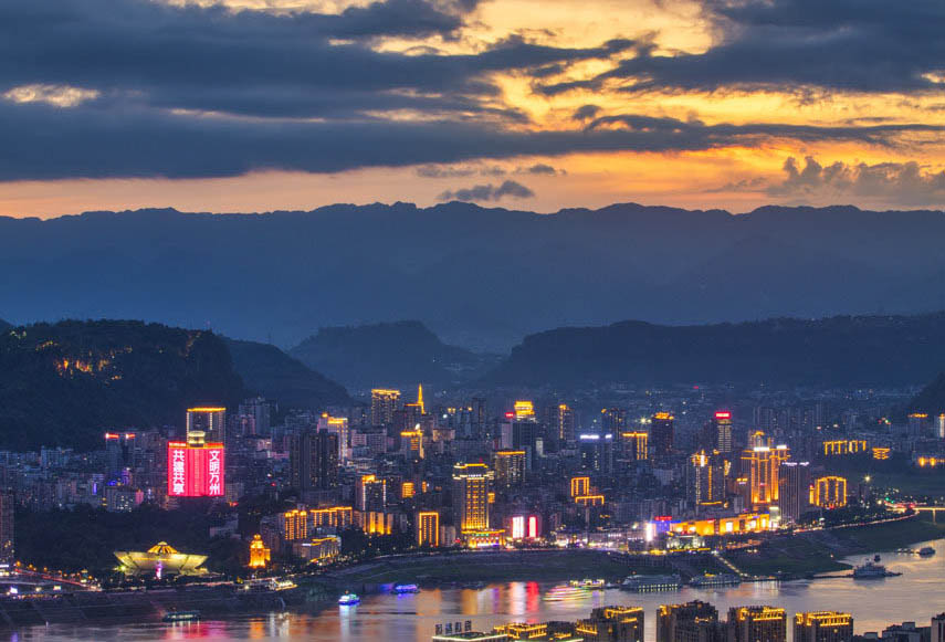 ���П���u�����޺硢�Ʋ������(y��ng)���e��һ����������ӭ���z