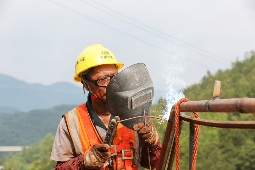 8��2�������F��ʮ�������;���������·4�˶�늺����������I(y��)�������f͢�z