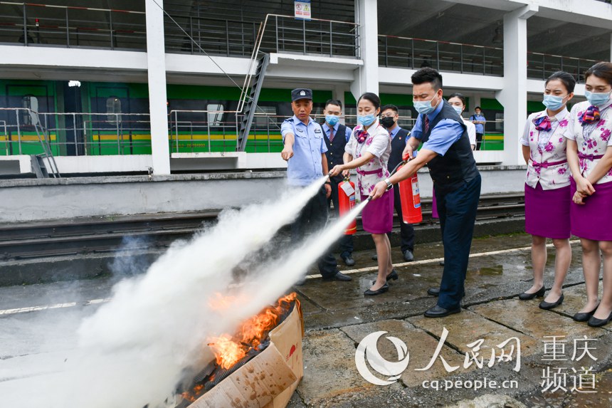 8��14�����ؑc�F·����������(y��ng)���ݾ������ʹ�Ü��������u���z