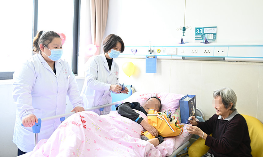 �P(gu��n)�����껼�ߡ��ؑc�е�ʮ�������t(y��)Ժ���D