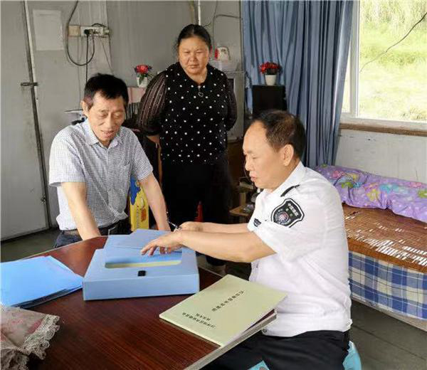 ����ͬ��17����؝O����(zh��)���� �غ�ĸ�H��