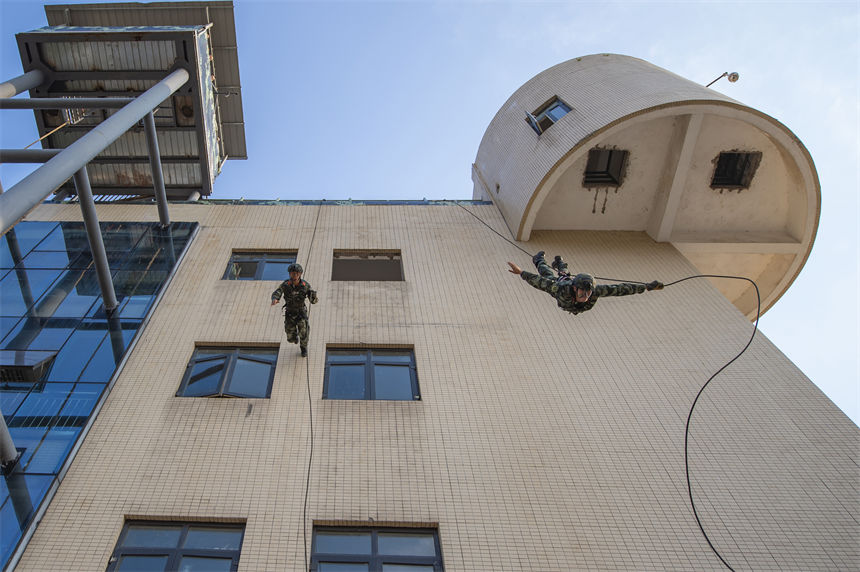 �侯�ؑc���(du��)�C(j��)��֧�(du��)�ɲ����(du��)�ٱ����M(j��n)�ИǷ��»�Ӗ(x��n)������־�� �z