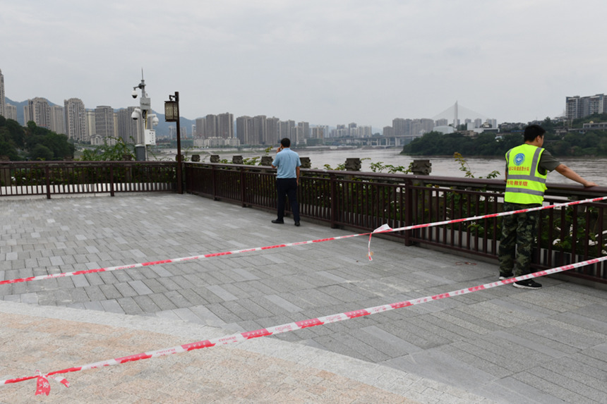 ɳƺ�΅^(q��)��(y��ng)���������T�ڴ��������𾯽侀���u���z