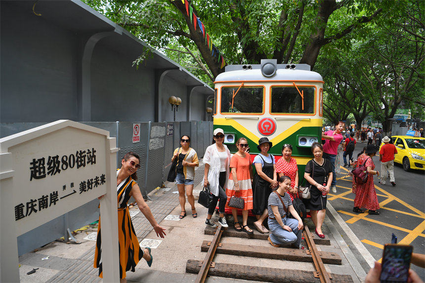 �����ԡ��GƤ��܇(ch��)���鱳�����մ����o�Ͻ��������˚��c����������z