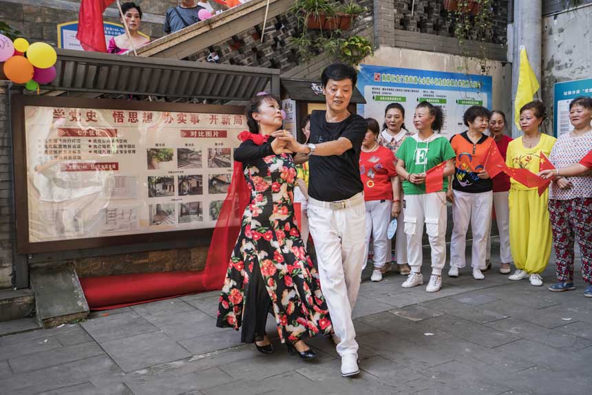 �����d���d�裬�o��^(q��)�����I��һ������������ݳ���ӡ��S�M�z