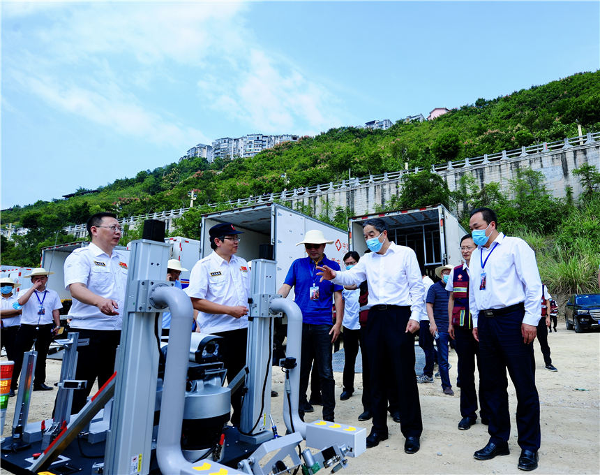 �ݾ��F(xi��n)��(ch��ng)���Ӣ�z