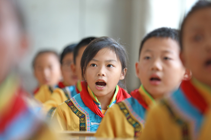 ��ˮ�������������οh�����(zh��n)С�W(xu��)4�꼉1��ČW(xu��)������������b�����ڂ�������������w�z