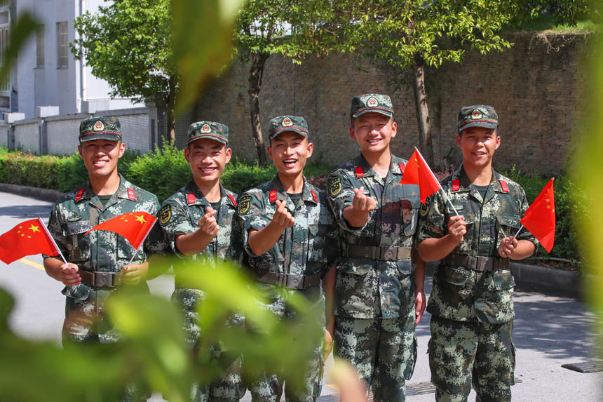 �侯�ٱ��]�����������������ġ������z