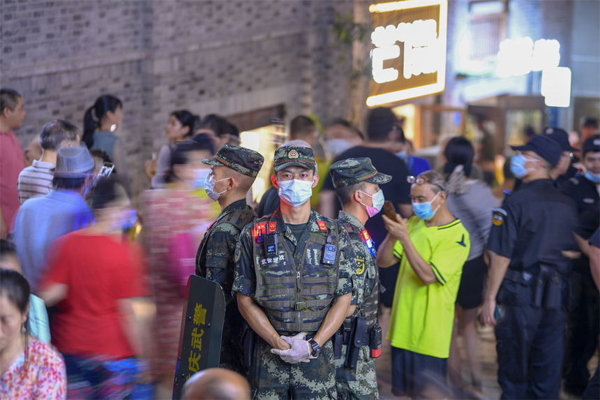 �侯�ؑc���(du��)��(zh��)�ڵڶ�֧�(du��)�ٱ����ؑcʮ���ݾ��c(di��n)�M(j��n)�ж��c(di��n)���䡣�º鳬�z