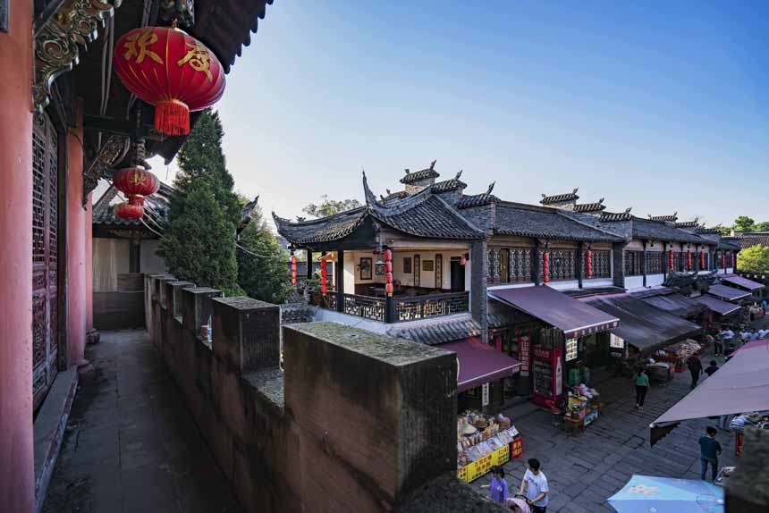 ���(zh��n)�v�M��ɣ���Ļ��z�a(ch��n)�S�������ͽ����йŏR����կ���������Ͻ���ӵ����S�M(j��n)�z