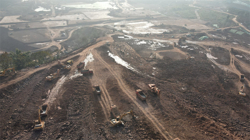 �ϰ��^(q��)��@�^(q��)�ؑc�|վʩ���F(xi��n)��(ch��ng)��һƬ��æ����������z