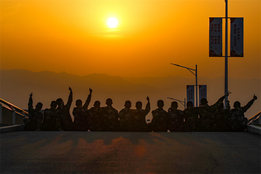 �侯�ٱ��Y(ji��)��Ӗ��һͬ���pϦ����������z