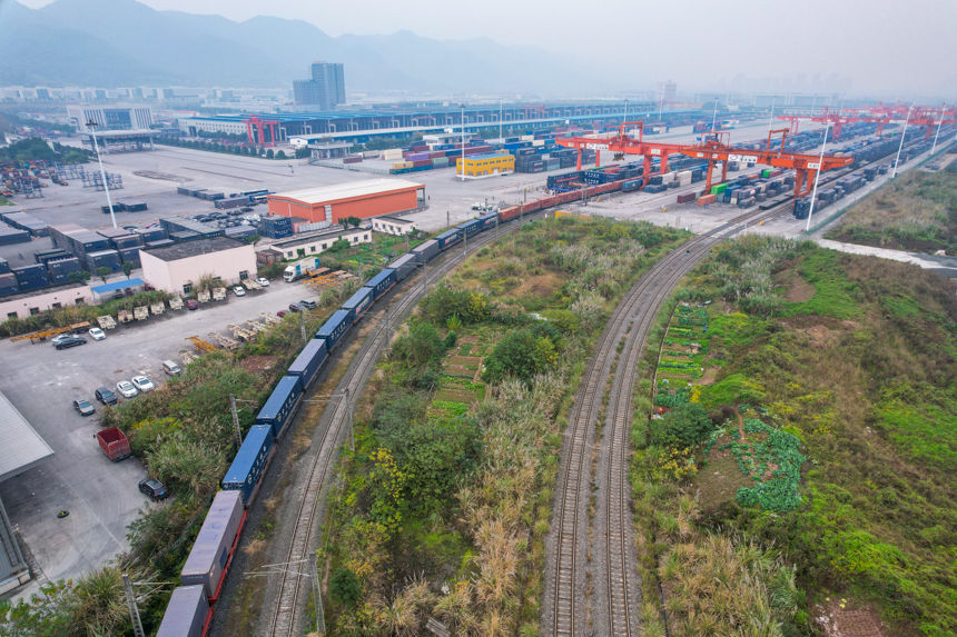 12��4���������F·�����塪�f�󣩇��H�����װl(f��)���u���z