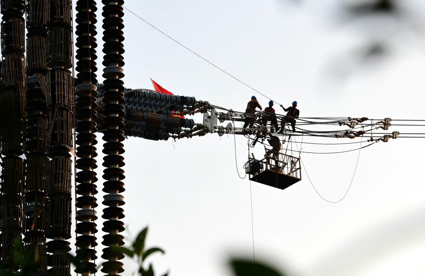 ���I(y��)�ˆT�ڰ��Q��-���K�ظ߉���·��Խ�L(zh��ng)���F����ʩ��������ȫ�z