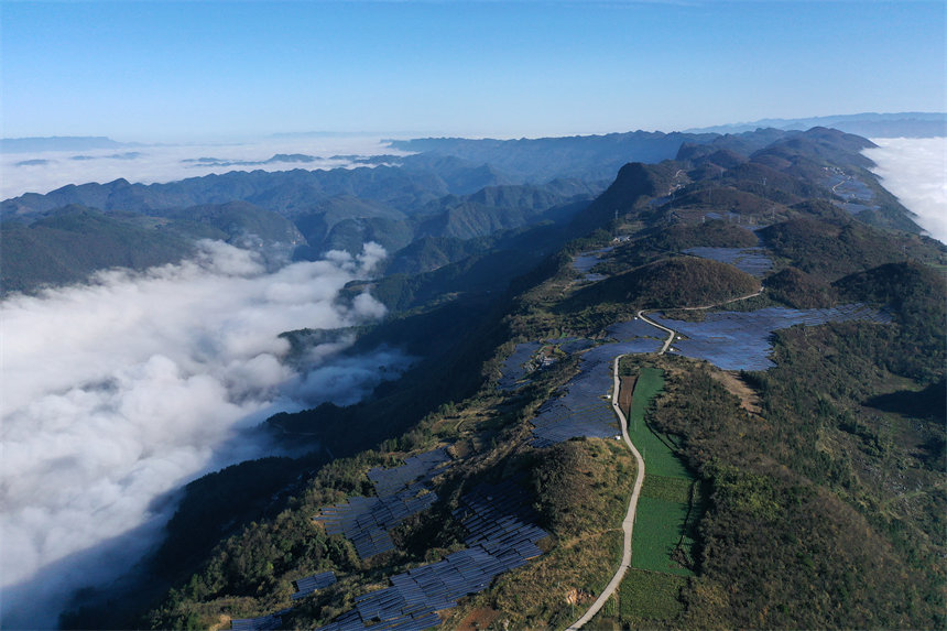 �ƺ��p�@�����b��ɽ�n�е�30���fƬ����������������������z