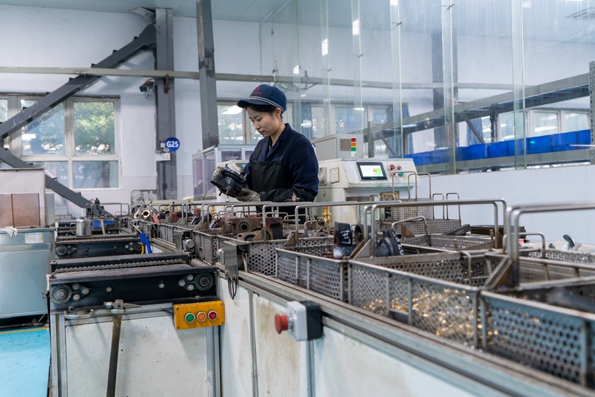 �Ї��F·�ɶ��ּ��F(tu��n)���޹�˾�ؑc��܇�v�Ιz��܇�g��(n��i)�ƄӽM�Q�������M(j��n)���Ƅ��y�z�����I(y��)������z