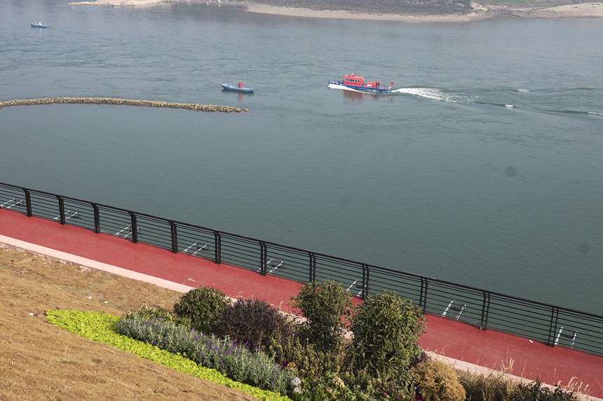 ���՞I��·�����ڣ����Gɫ�Ľ����c���꽭ˮ��ӳ��Ȥ����͢���z