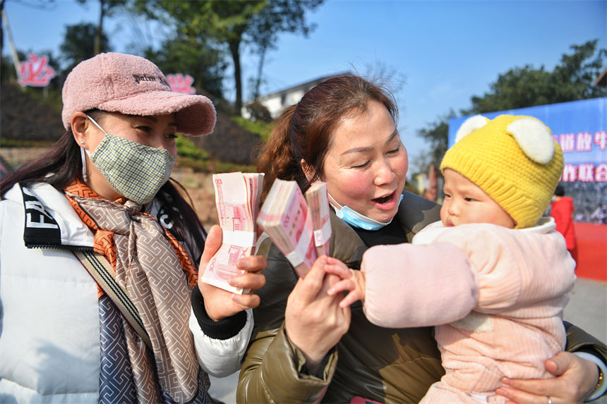 ����Ę�������Ҹ���Ц�ݡ�����z