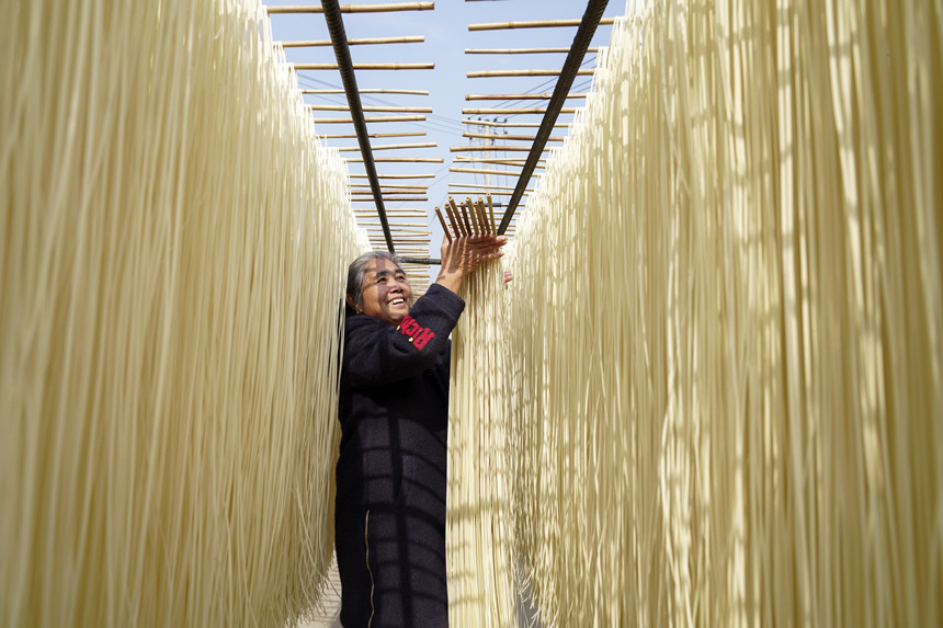 �����ˆT�����������s���ֹ��湩��(y��ng)��(ji��)���Ј�����͢���z