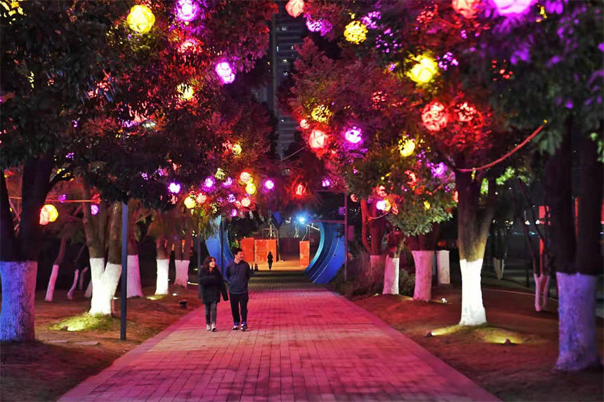 ҹĻ����������������s�ڴ����ڟ���ĺ����к�����Ӱ��׌�˷·�������õ�����������z