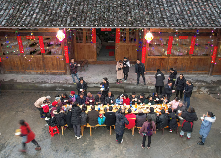 �����_չ���׻��ӭ�´���Ƚ���z