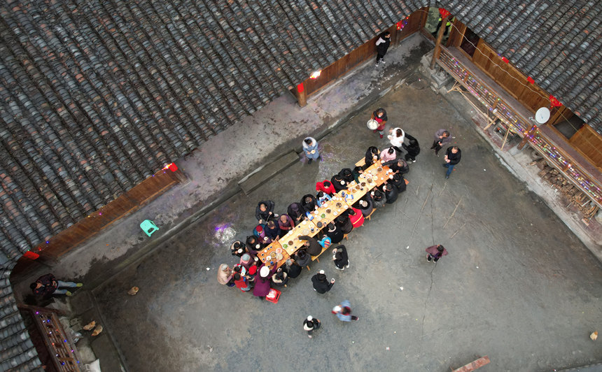 �����_չ���׻��ӭ�´���Ƚ���z