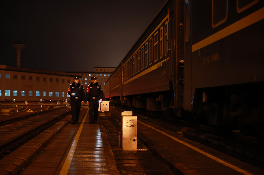 Ƚ�º�ͬ���ܲ���ͣ���������܇��܇������܇�M��Ѳҕ�����z