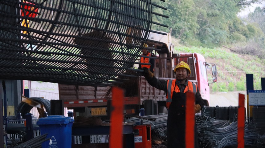 �������F����ɽ����ʩ���F(xi��n)��(ch��ng)�����˂���(ji��n)��һ����