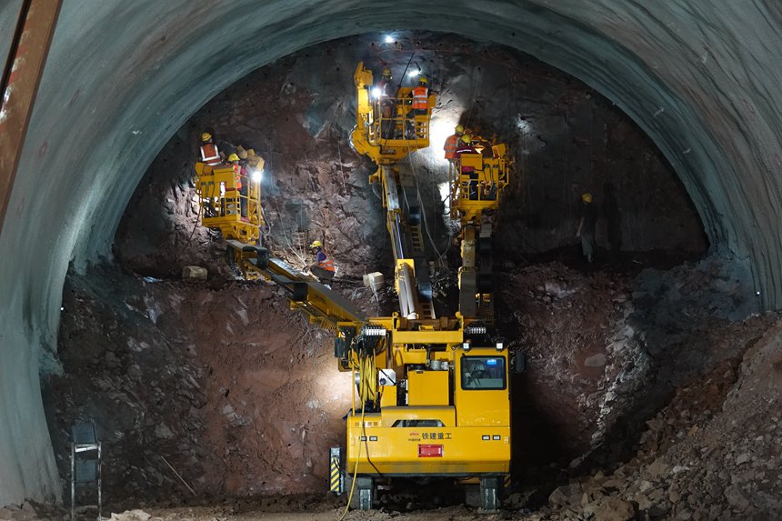 �������F����ɽ����ʩ���F(xi��n)��(ch��ng)��