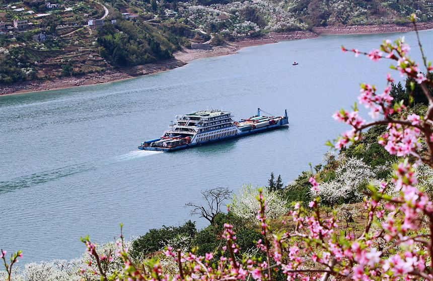 �ؑc����ɽ�h�����l(xi��ng)�f�஀�ʢ�_���R�ȑc�z