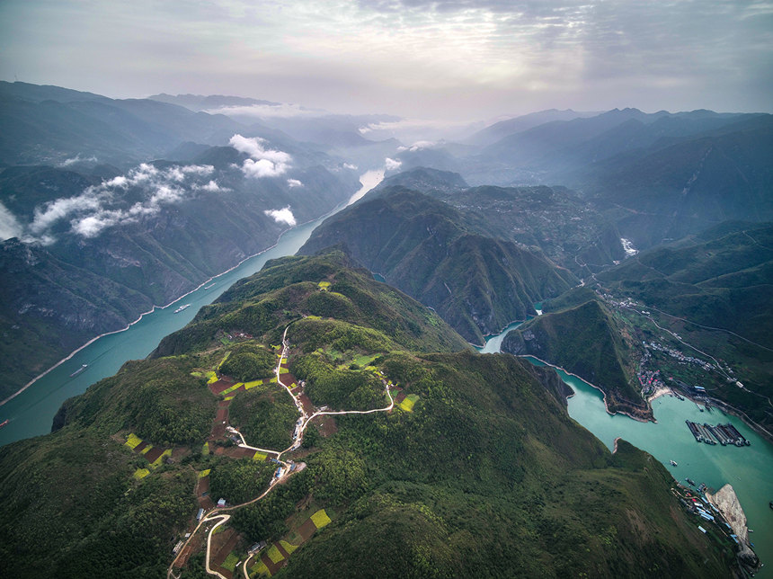 �׍{�L(f��ng)�����������z