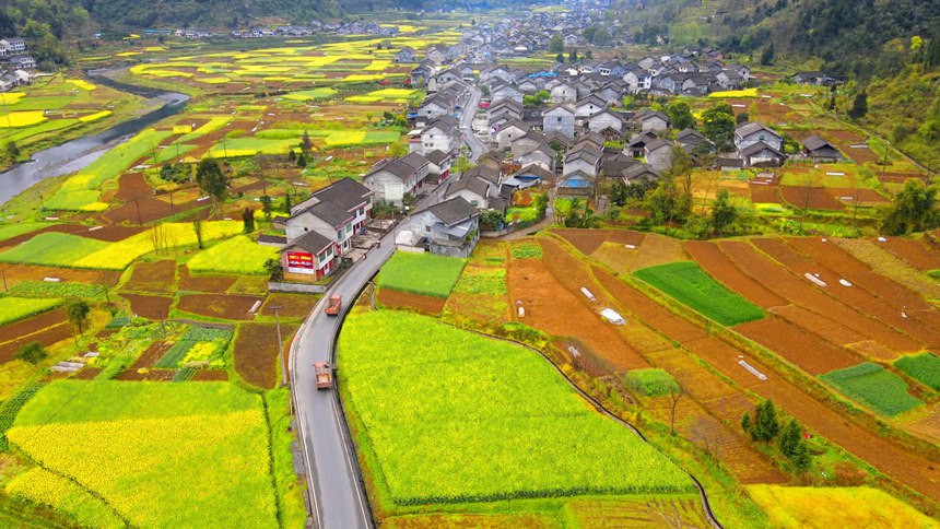 �ؑc��ɽ�h��Ϫ�(zh��n)���l(xi��ng)���L(f��ng)�������̔z