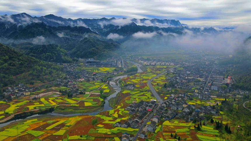 �ؑc��ɽ�h��Ϫ�(zh��n)���l(xi��ng)���L(f��ng)�������̔z