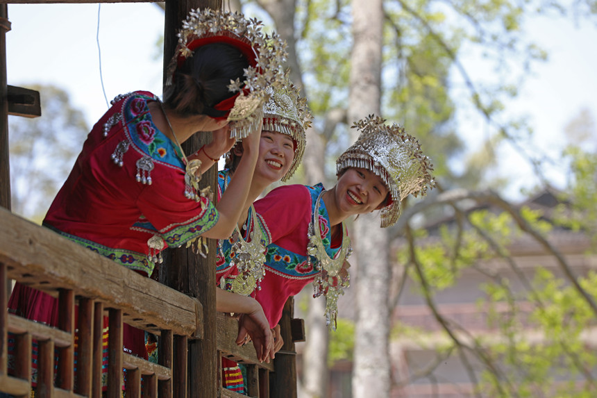 �ο�����������b������ҵ��_�����������棬�w����կ�Ī����ζ�� �w�z