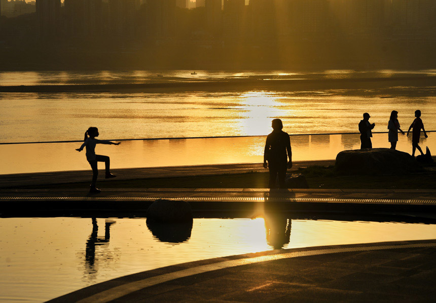 �����ڞI�����@�����������䘷����������z