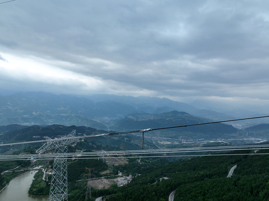 4��29�գ���800ǧ���׽��������㾀��(d��o)���ڙC(j��)�������������(sh��)�F(xi��n)ͬ����늿�Խ�����Ȕz