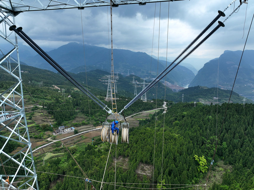 4��29�գ���(gu��)�W(w��ng)�ؑc�����˾�T���߿����I(y��)���_���ظ߉���늿�Խ��ȫ�M(j��n)�������Ȕz