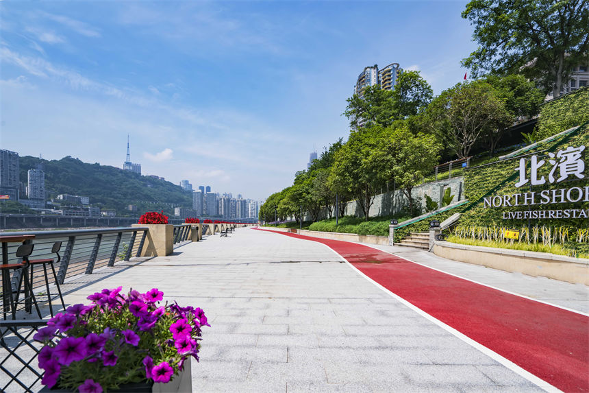 ���I·���в�����;�ԷN���S���m���¼��ȶ�N���ܣ��γ�2�f��ƽ���׵ľ��^�G�������S�M�z