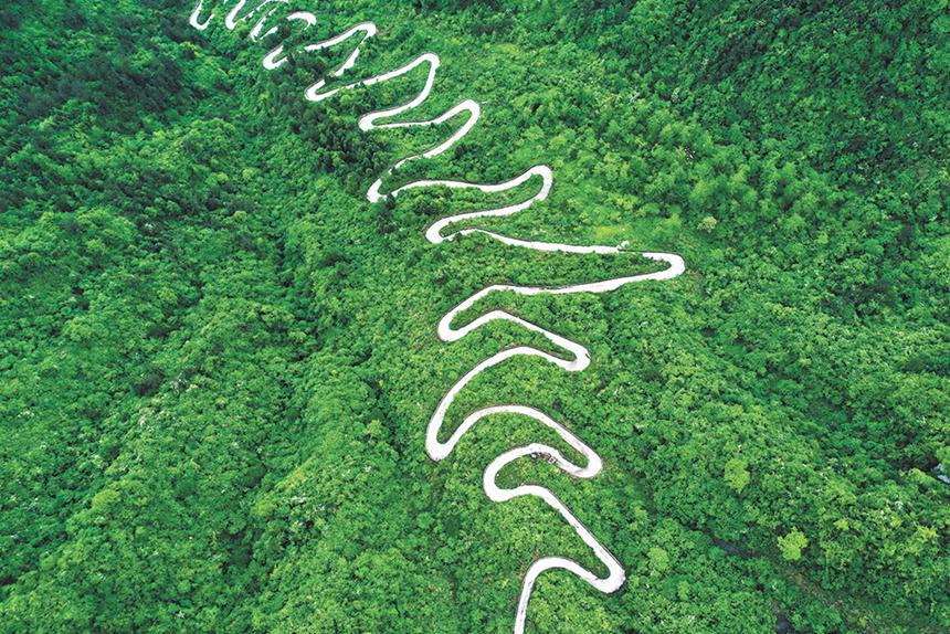 2020��5��14�գ�ǭ���^(q��)С�Ϻ��(zh��n)��·��^(q��)��С���Tɽ�a(ch��n)�I(y��)��ؚ��·���@�l·�ԡ�S�����ɽ�ݶ������γ�41���գ��Ȏ����ˮ�?sh��)خa(ch��n)�I(y��)�l(f��)չ�����������ο��^�����ؼs�zӰ ����/ҕ�X�ؑc