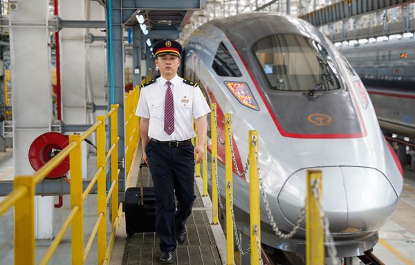 ������F�װl(f��)��܇˾�C(j��)�����������z