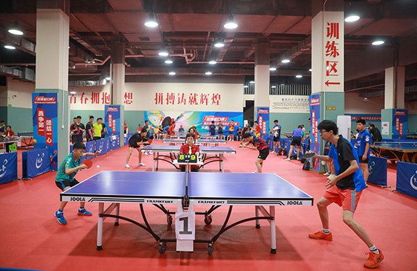 ��ӬF��  ��Ӣ���z