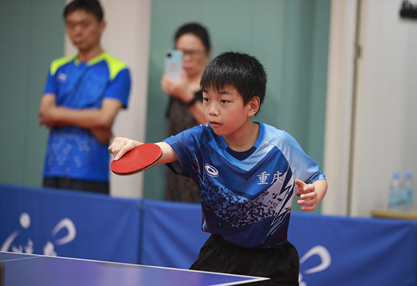 ���(d��ng)�F(xi��n)�� ��Ӣ���z