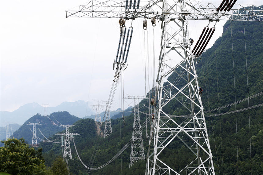 �ڰ��Q�����㽭��800ǧ���ظ߉�ֱ��ݔ늹����ؑcǭ���ֶ�ʩ���F(xi��n)���������ڸ߿����I(y��)�� �����z