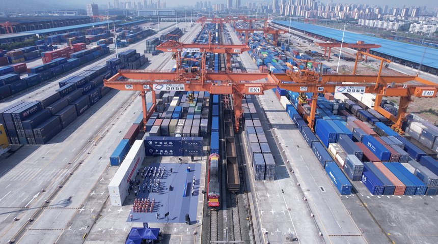 6��30������9�c50�֣������КW���У����壩���ؑc�F�Y������վ���ɶ����H�F·�������ˣ�����ɵ��КW������Ӌ�_����ͻ��2�f�д��P�������� �z