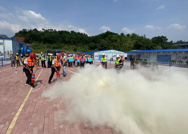 �����ʹ���ݾ����н��˾ֹ��D