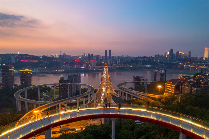 ������ο�վ��ԓ�����đҿ��^��ƽ�_(t��i)�ϣ�������270��o������������z